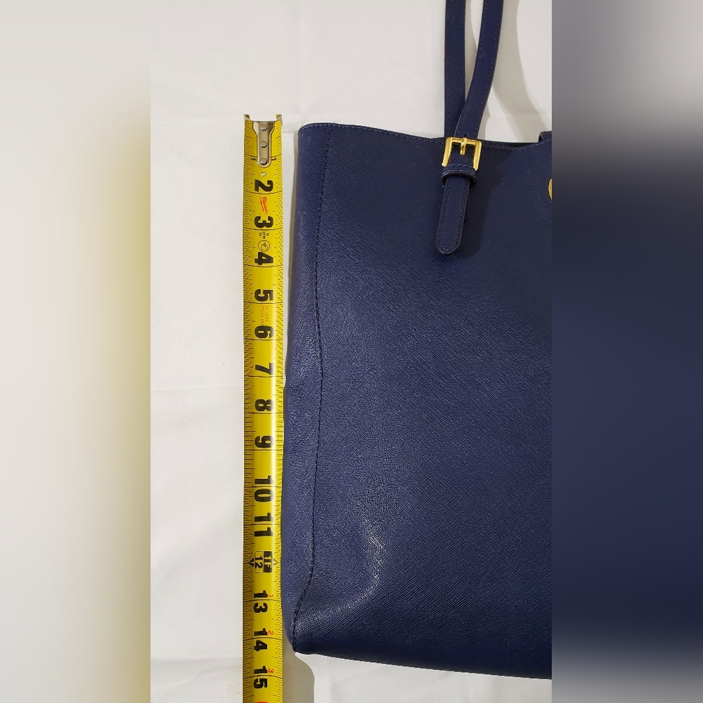 Michael Kors Jet set leather tote. EUC - Picture 12 of 15
